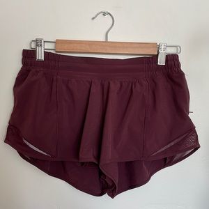 Lululemon Hotty Hot Low Rise Lined Shorts 2.5”